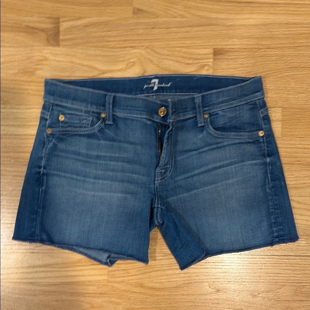 7 For All Mankind Classic Blue Jean Shorts size 29 super comfortable